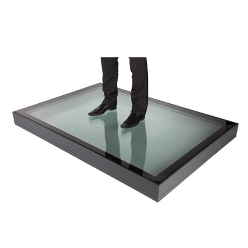 Walkon glass modular - The beauty of the Flushglaze system is its flexibility, for larger areas of glazing the glass panels can be linked with a back to back angle.