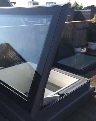 Skyhatch Manual Rooflight - Glazing Vision Europe