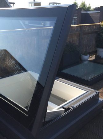 Skyhatch Manual Rooflight - Glazing Vision Europe