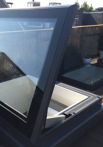 Skyhatch Manual Rooflight - Glazing Vision Europe