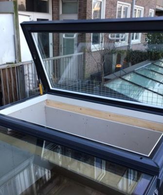 Skyhatch Manual Rooflight - Glazing Vision Europe