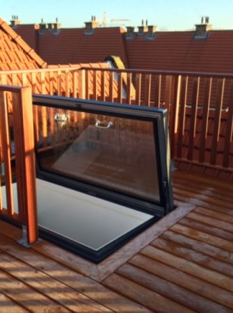 Skyhatch Manual Rooflight - Glazing Vision Europe